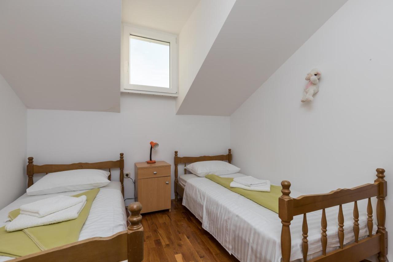 Apartment Zora Čilipi Buitenkant foto